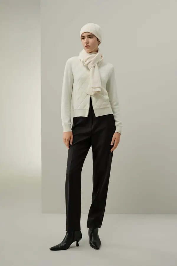 Sciarpa Lana Merino a Coste con Nodo Bianca , Leggera e Senza Prurito Bianco