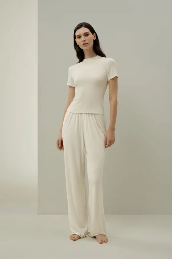 Set Lounge Silk Breeze Bianco Comfort e Stile in Jersey Seta per Tutto il Giorno Giglio Bianco