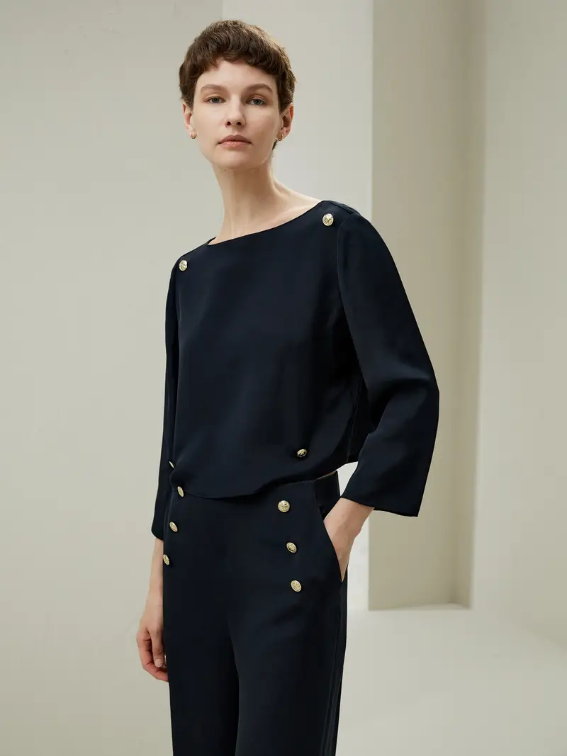 Top Di Seta Scollo A Barchetta Crêpe De Chine Di Seta Semplice Ma Raffinato Blu Navy