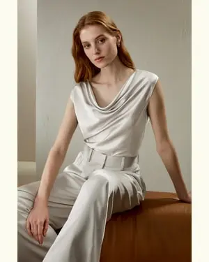 Top In Seta A Maniche Lunghe Femmina Vestibilità Regolare Seta Di Gelso Confort Di Lusso E Vestibilità Fluid Chiaro Grigio