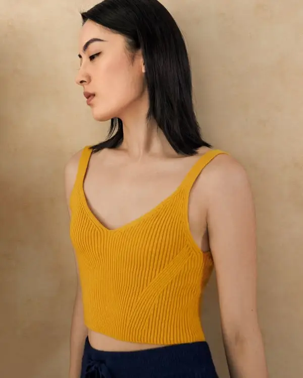 Top In Seta Giallo Scondole, Altamente Elastico Cashmere Di Alta Qualità Delicato Per La Pelle E Traspirante Sprazzo di sole