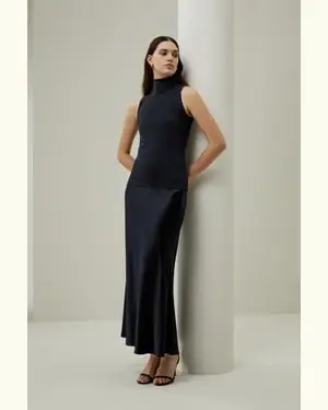 Top Senza Maniche Versatile Per Strati O Da Soloseta Di Gelso Di Alta Qualità Seta Di Gelso Di Alta Qualità Design A Dolcevita Blu-Marino