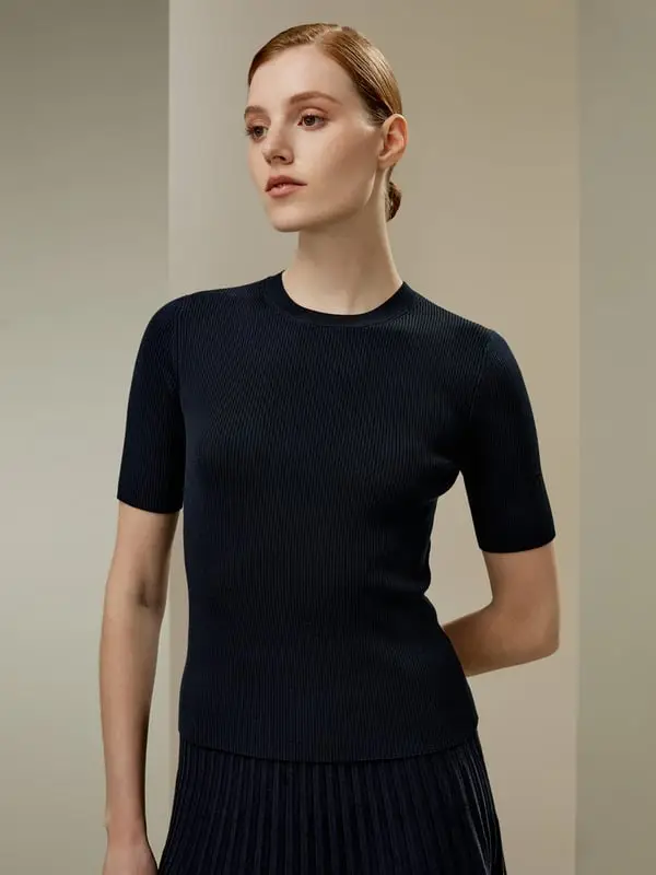 Top Seta Blu-Marino Elegante Maglia a Coste Maniche Corte Collo Coulisse Vestibilità Slim