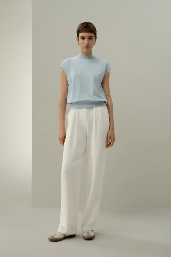 Top Seta e Lino Collo Alto Blu Celeste - Elegante e Traspirante