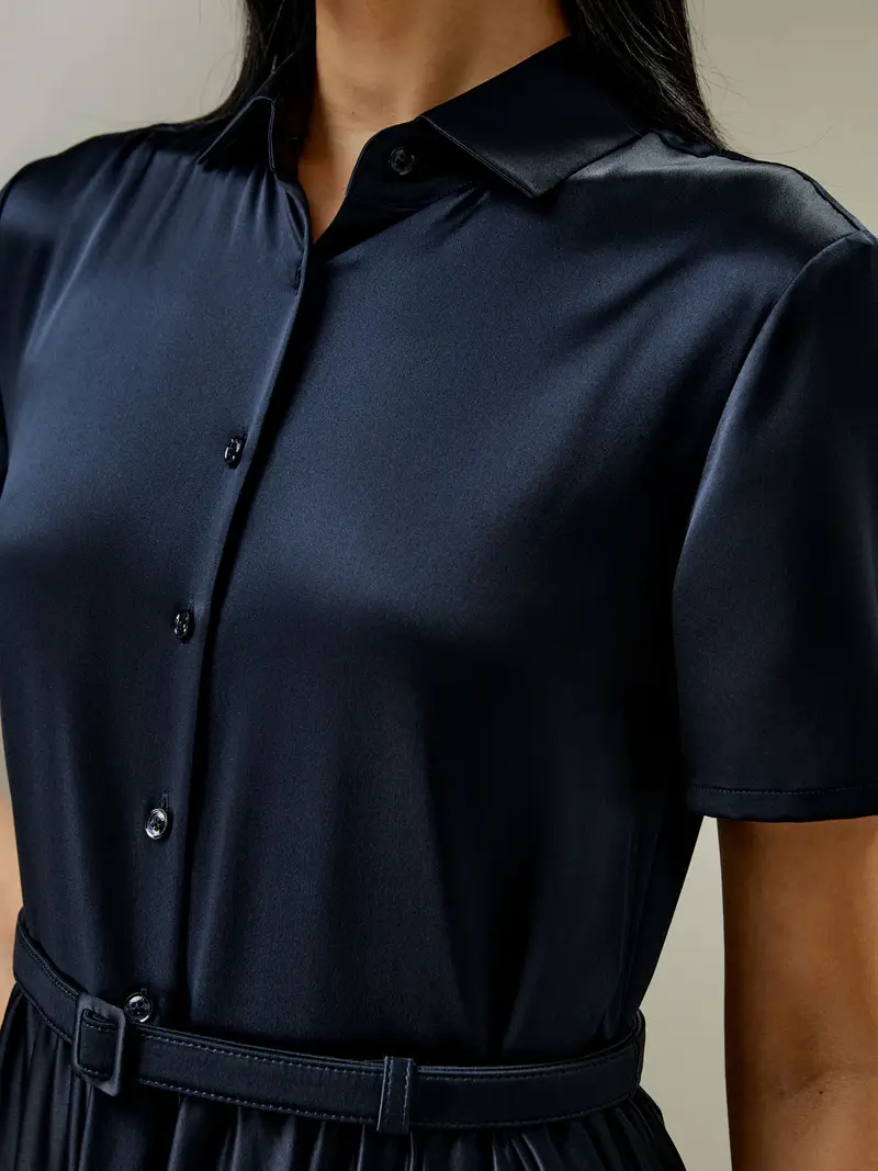 Vestito Di Seta Blu-Marino Cintura In Seta Abbinata, Collo A Camicia Seta Naturale Confortevole E Amichevole Per Le Persone Allergiche