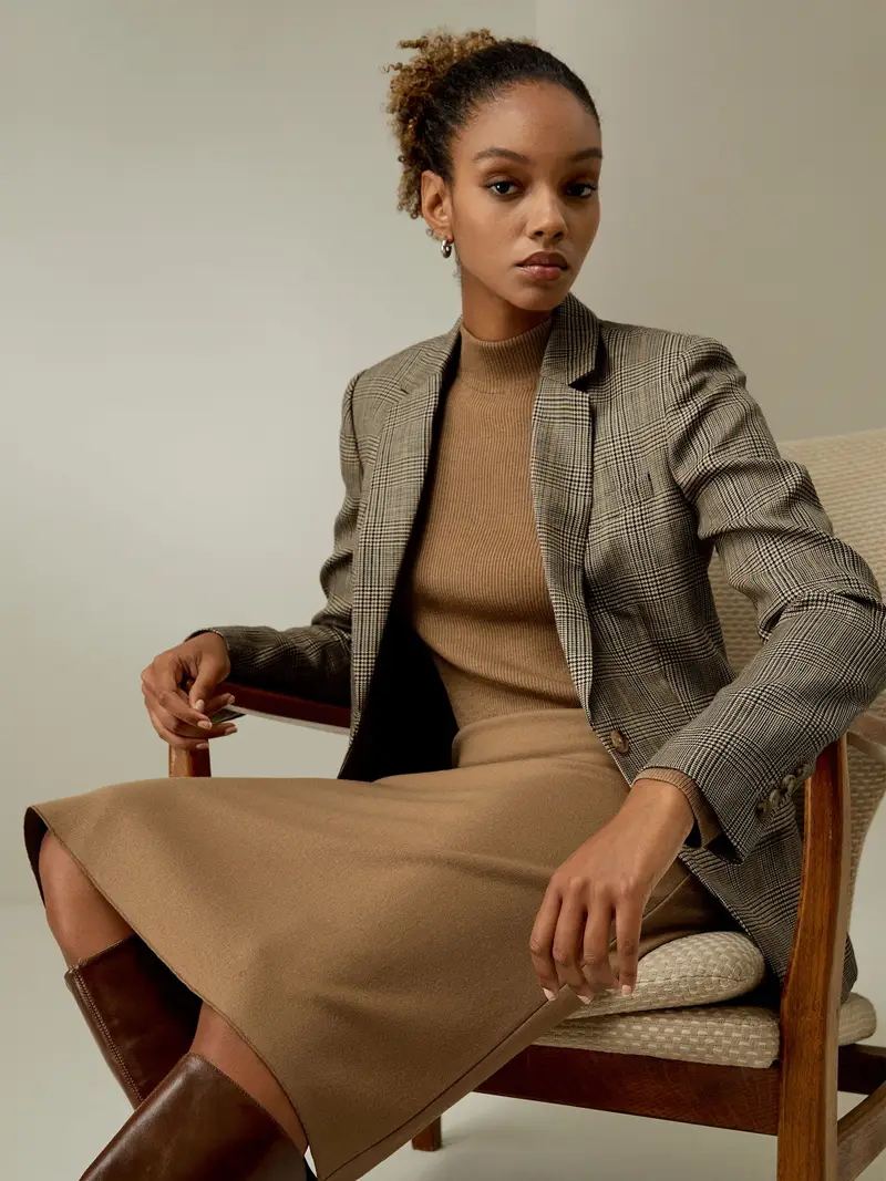 Vestito Lana Lungo Collo Semi-Alto In Maglia100% Lana 100% Lana Naturalmente Antibatterico Perfettamente Aderente Alla Figura Ocra