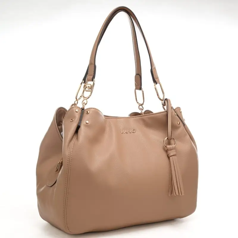 borsa satchel da donna con nappina e logo lettering in metallo sul davanti cammello miniatura 2