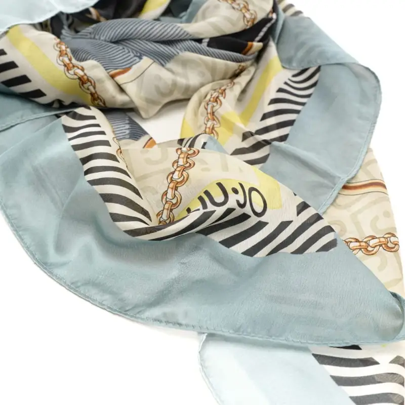 foulard da donna con stampa a fantasia con gioielli e catene celeste miniatura 3
