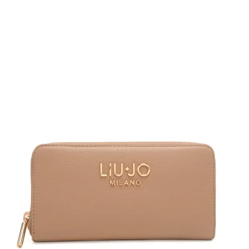 portafoglio grande da donna con logo lettering in metallo sul davanti cammello