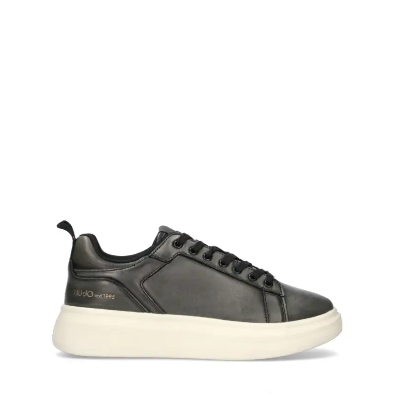 Sneaker uomo nera Vario