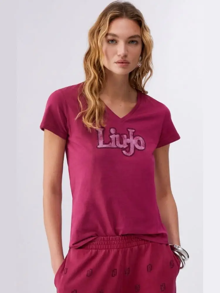 t-shirt donna con scollo a v beige con stampa logo