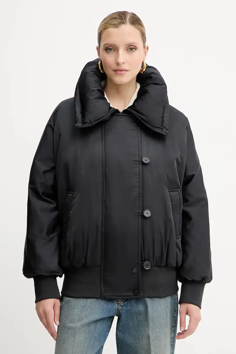 piumino colore nero F5WW10