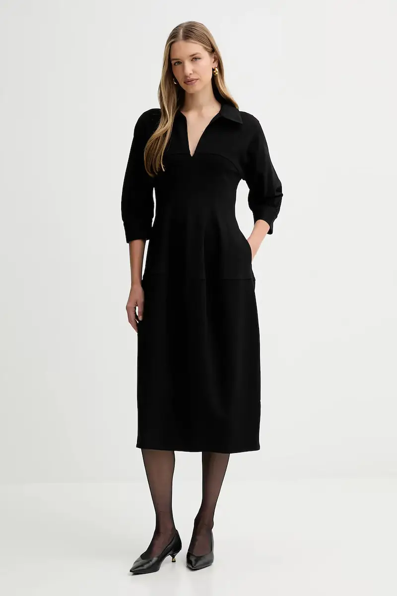 Liviana Conti Maglia nera con maniche a campana