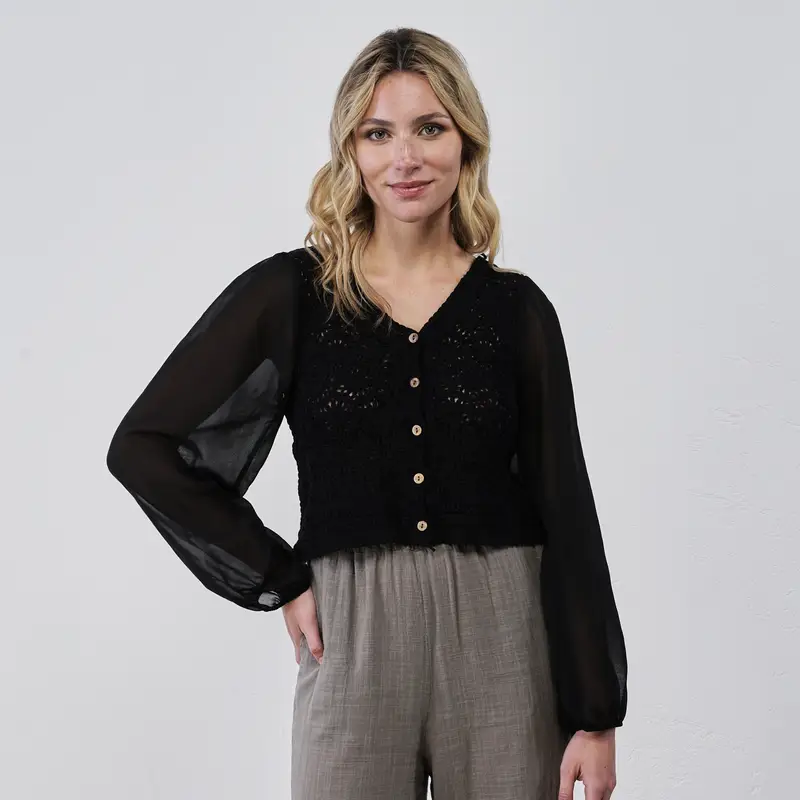 Camcia nera da donna con inserto in tessuto traforato e bottoni