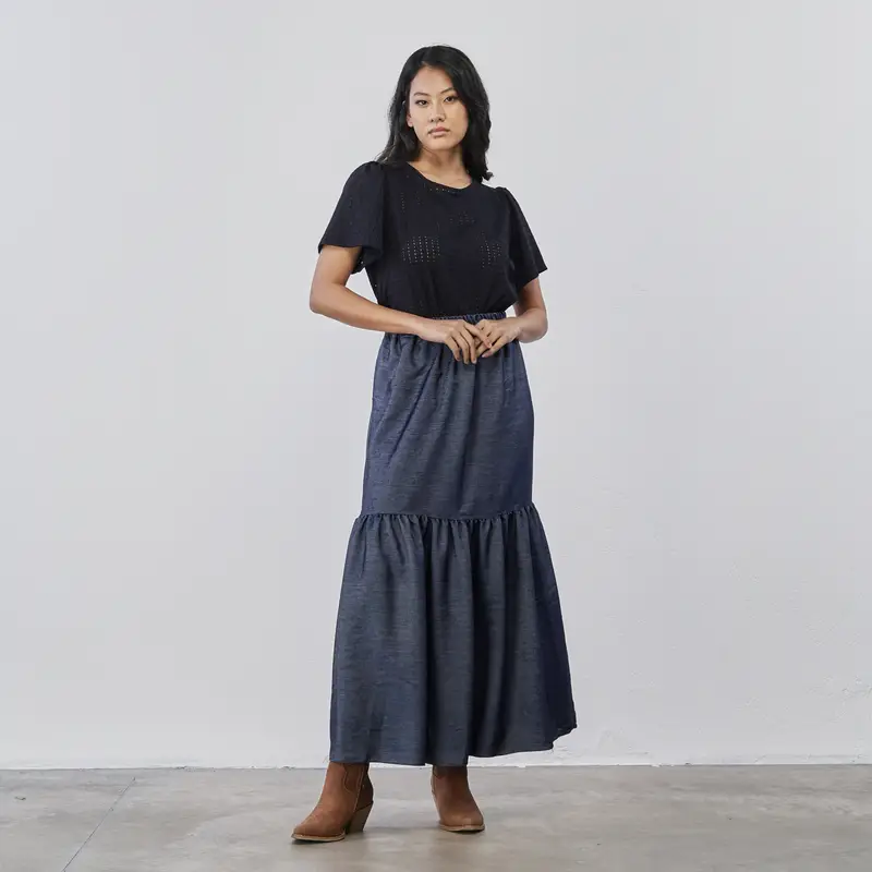 Gonna lunga blu a balze in tessuto denim da donna