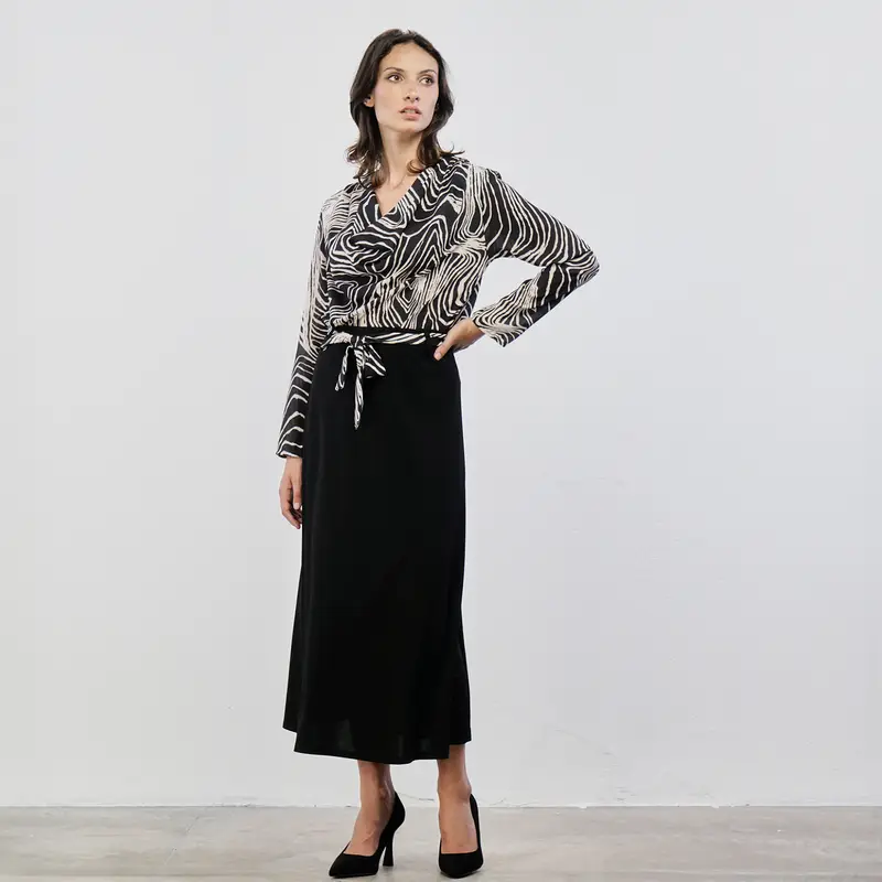 Gonna lunga nera con fusciacca