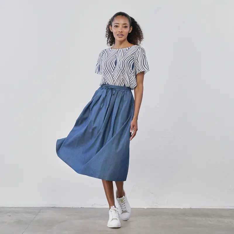 Gonna midi blu da donna in tessuto denim con coulisse in vita