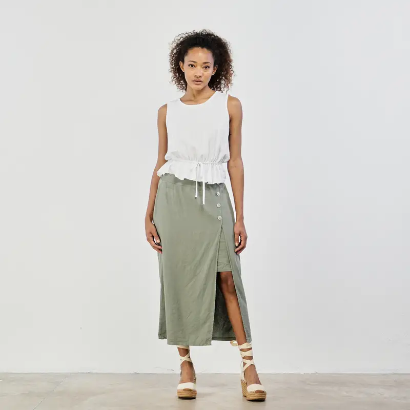 Gonna midi verde con spacco e bottoni