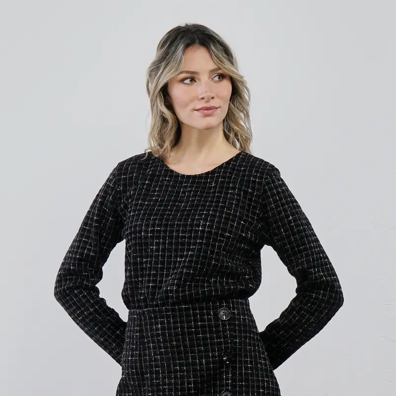 Maglia nera con fantasia in lurex