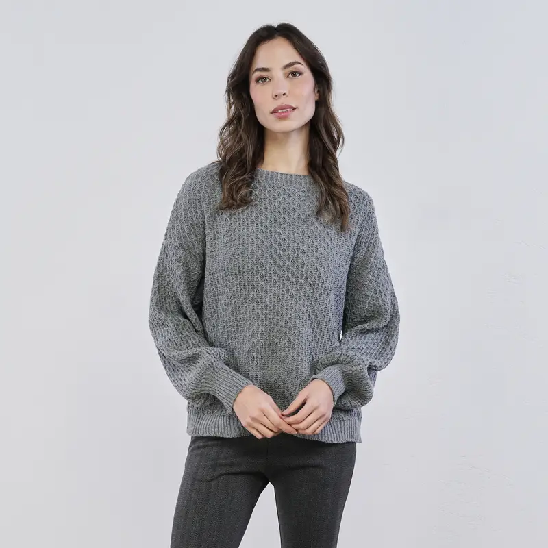 Maglioncino grigio lavorato da donna con maniche a sbuffo