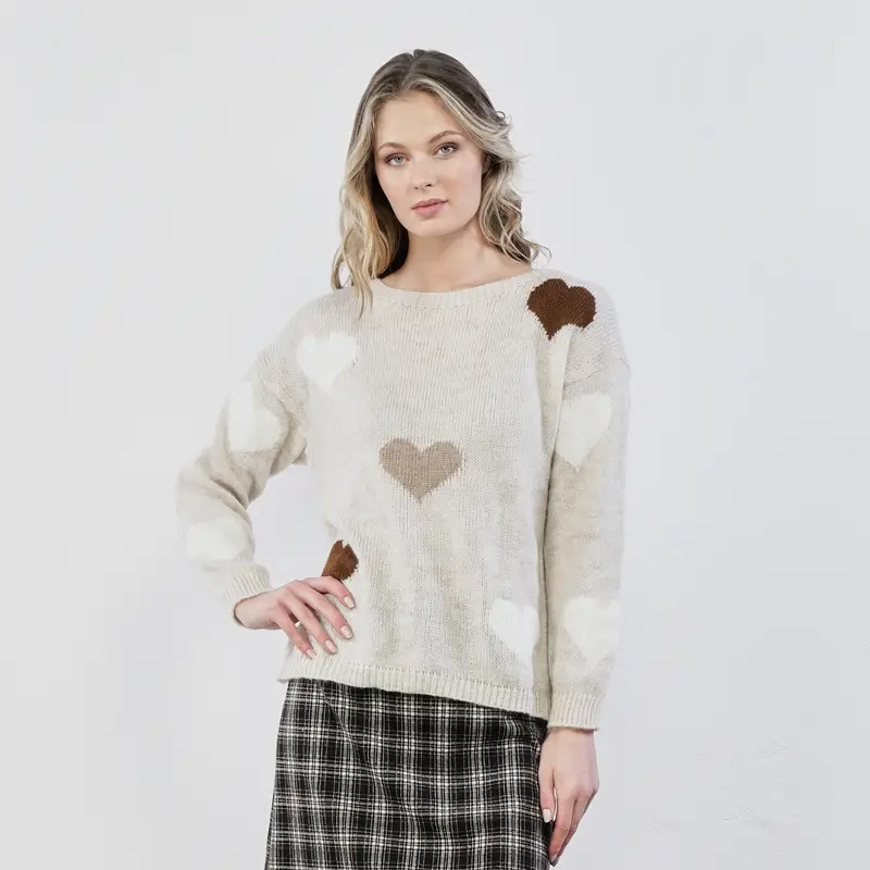 Maglione beige con maxi cuori