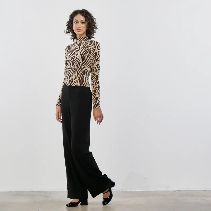 Pantaloni lunghi neri con maxi risvolto