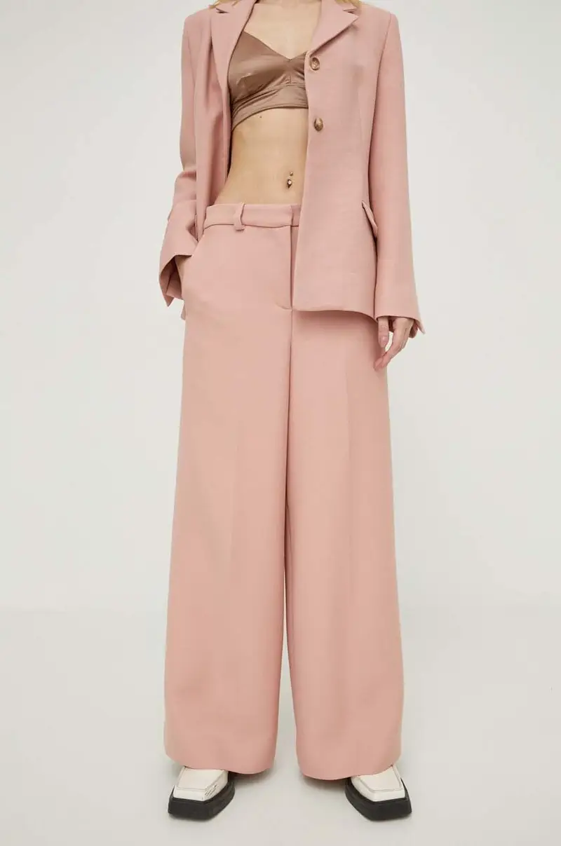 pantaloni in lana colore rosa