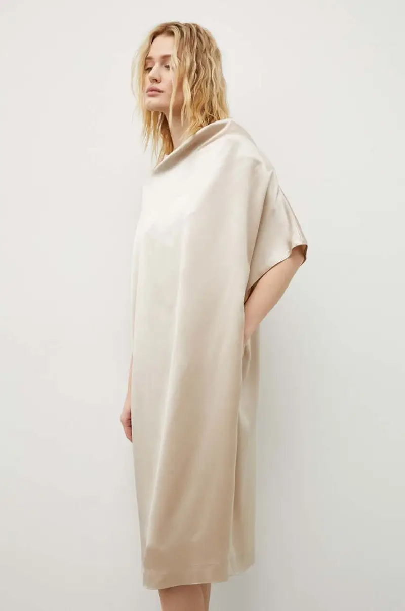 vestito colore beige