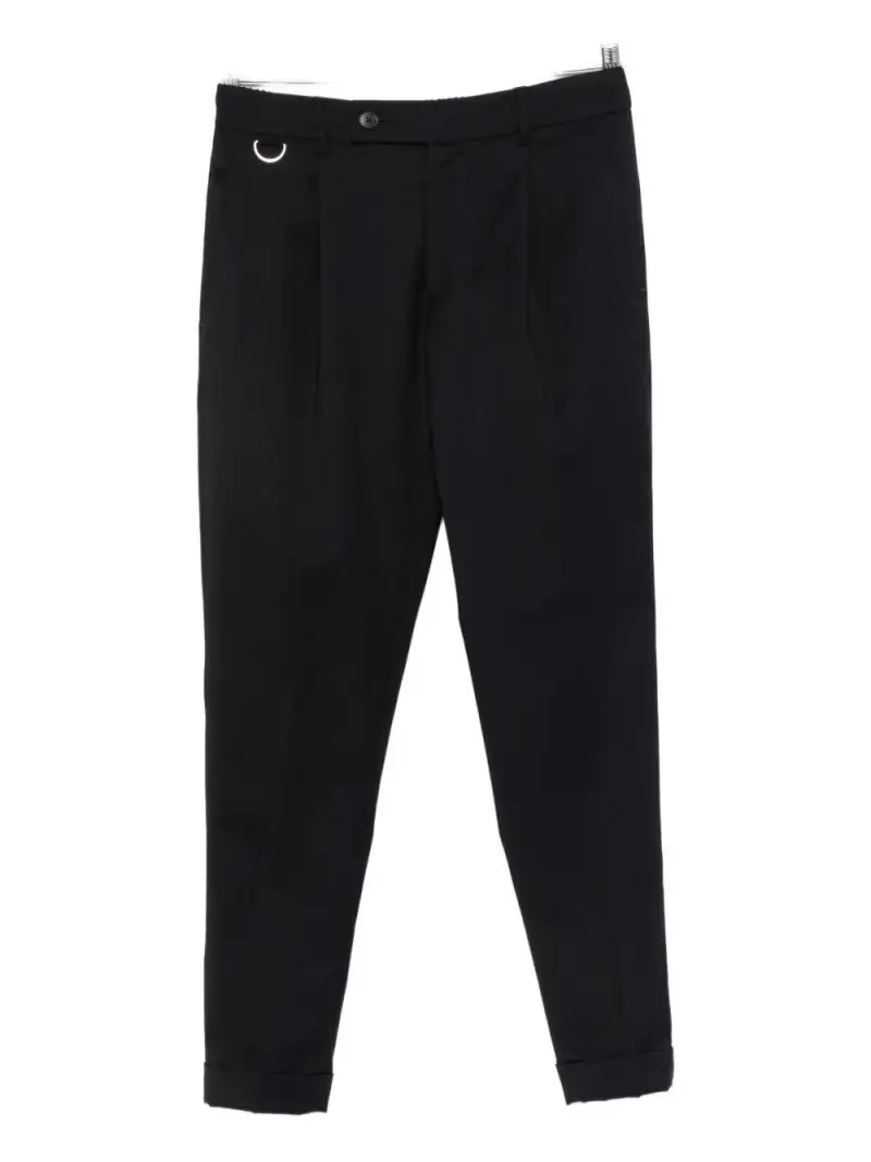 Pantaloni blu D-ring con pieghe