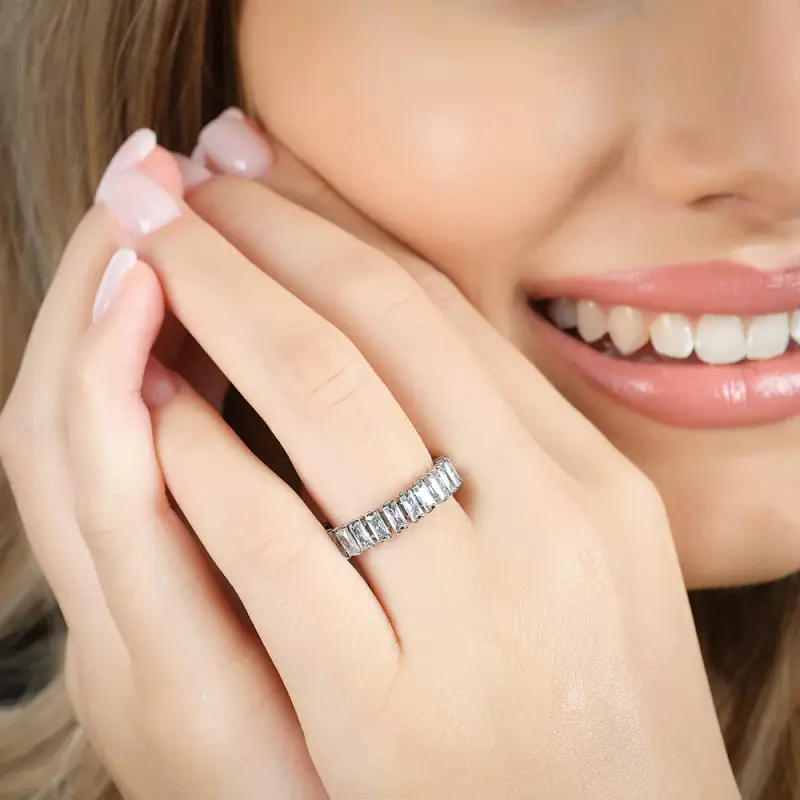 ANELLO DONNA IN ACCIAIO CON CRISTALLI BIANCHI miniatura 2