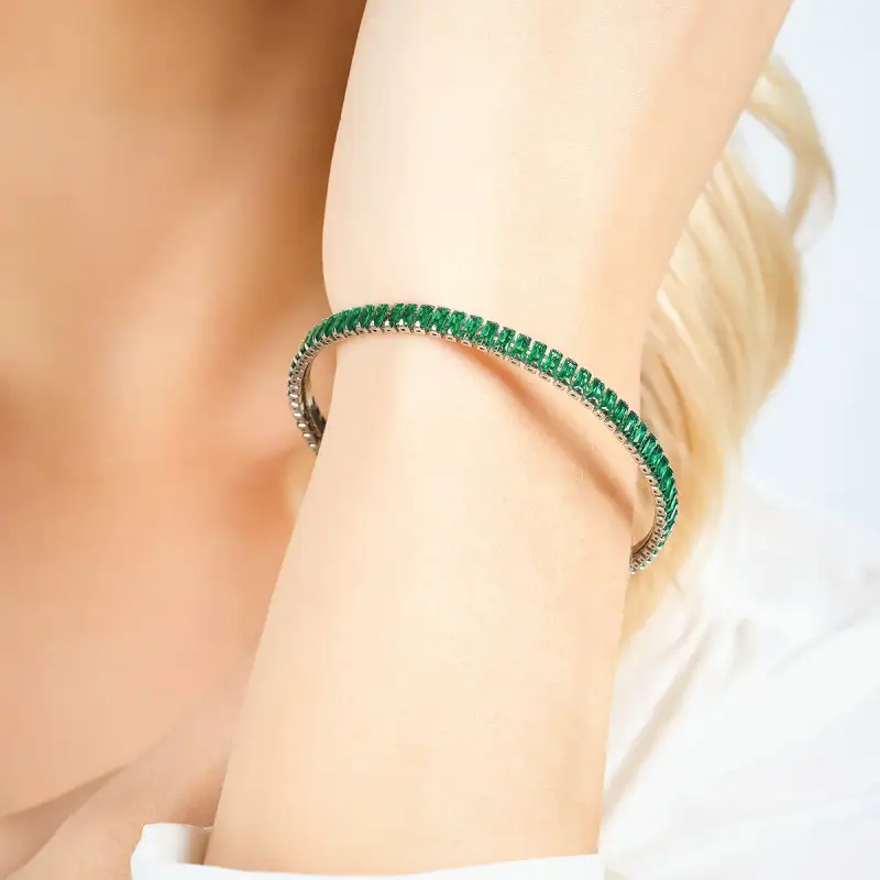 BRACCIALE DONNA IN ACCIAIO CON CRISTALLI VERDI miniatura 2