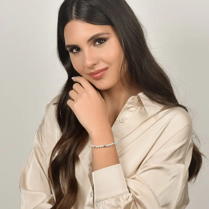 BRACCIALE DONNA IN ACCIAIO CON PERLE SINTETICHE ED ELEMENTI IN ACCIAIO miniatura 3