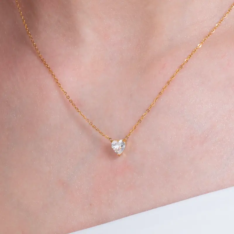 COLLANA DONNA IN ACCIAIO E IP GOLD CON CUORE CRISTALLO BIANCO miniatura 2