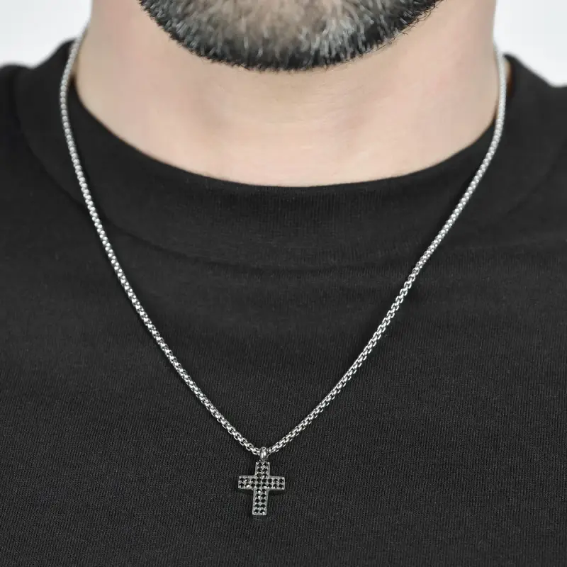 COLLANA UOMO IN ACCIAIO CON CROCE CON CRISTALLI NERI miniatura 2