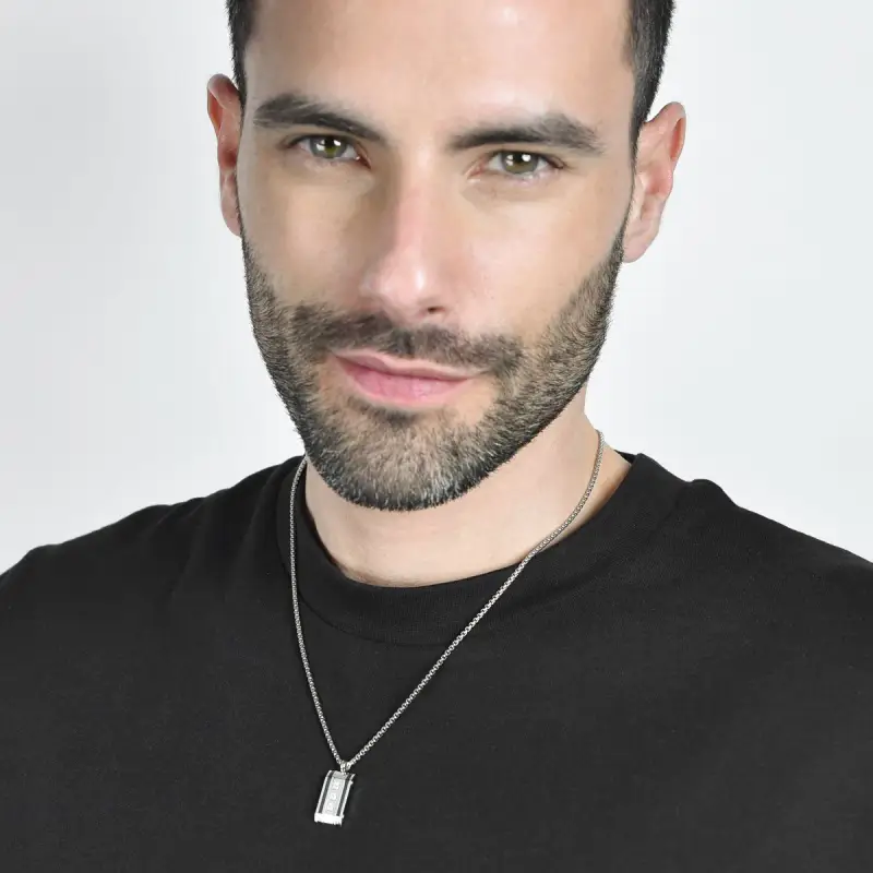 COLLANA UOMO IN ACCIAIO CON PIASTRA CON CRISTALLI BIANCHI miniatura 3