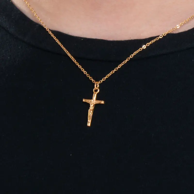 COLLANA UOMO IN ACCIAIO E IP GOLD CON CROCIFISSO miniatura 2