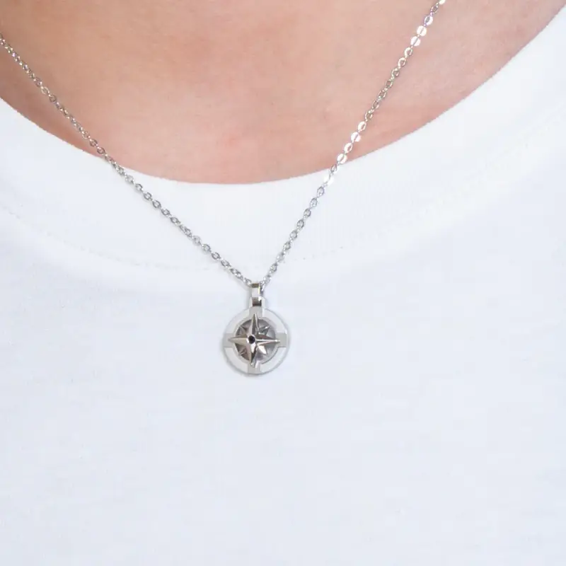 COLLANA UOMO IN ACCIAIO E ROSA DEI VENTI miniatura 2