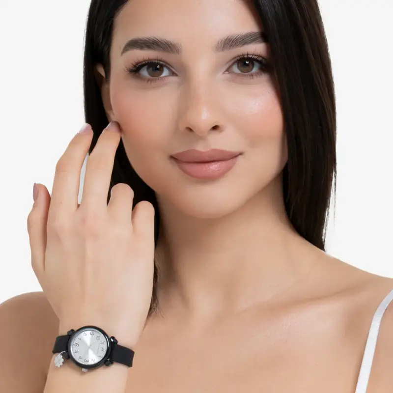 OROLOGIO DONNA NERO CON CHARM QUADRIFOGLIO miniatura 3