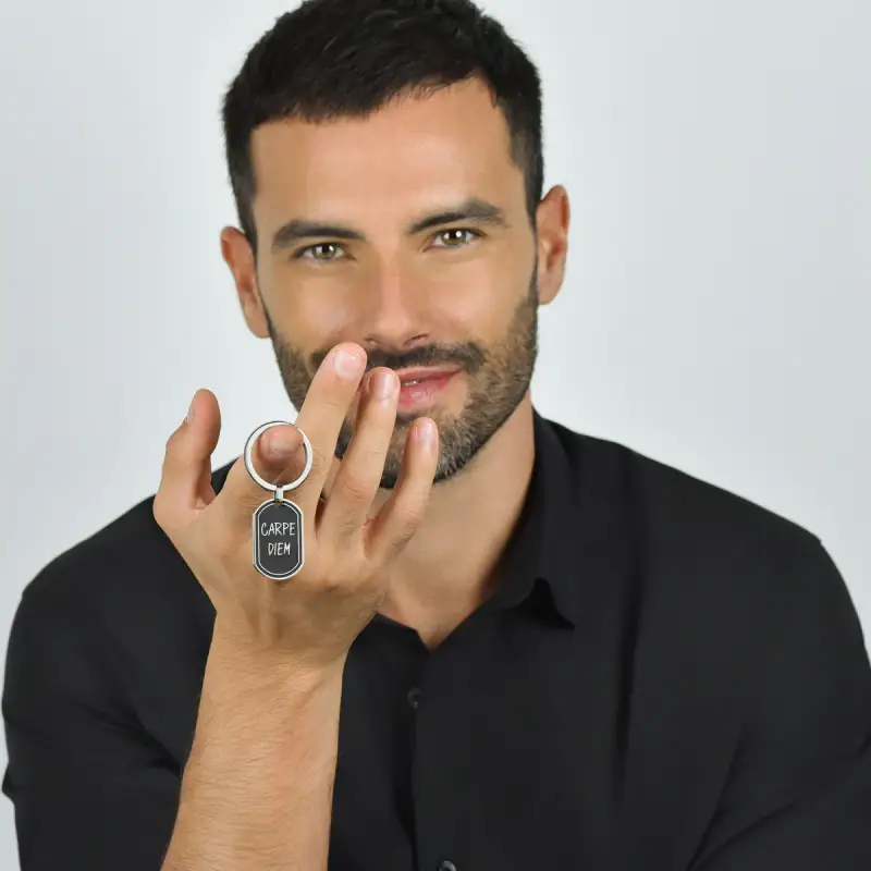 PORTACHIAVE UOMO IN ACCIAIO CARPE DIEM miniatura 3