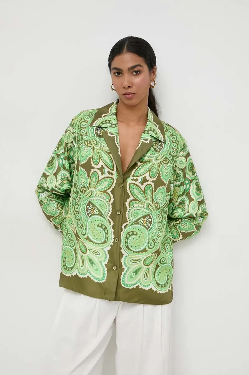 camicia in seta colore verde