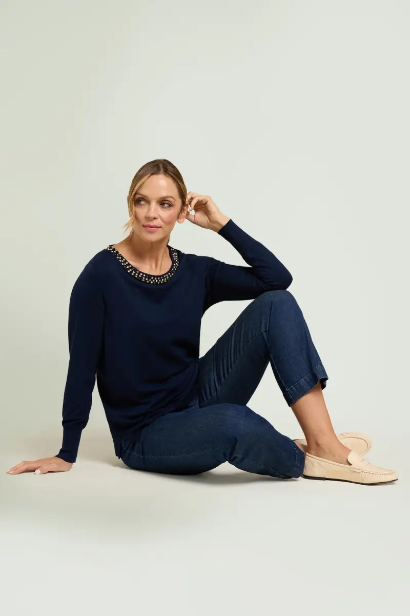 MAGLIA IN VISCOSA COMFORT RICAMATA A MANO Donna miniatura 4