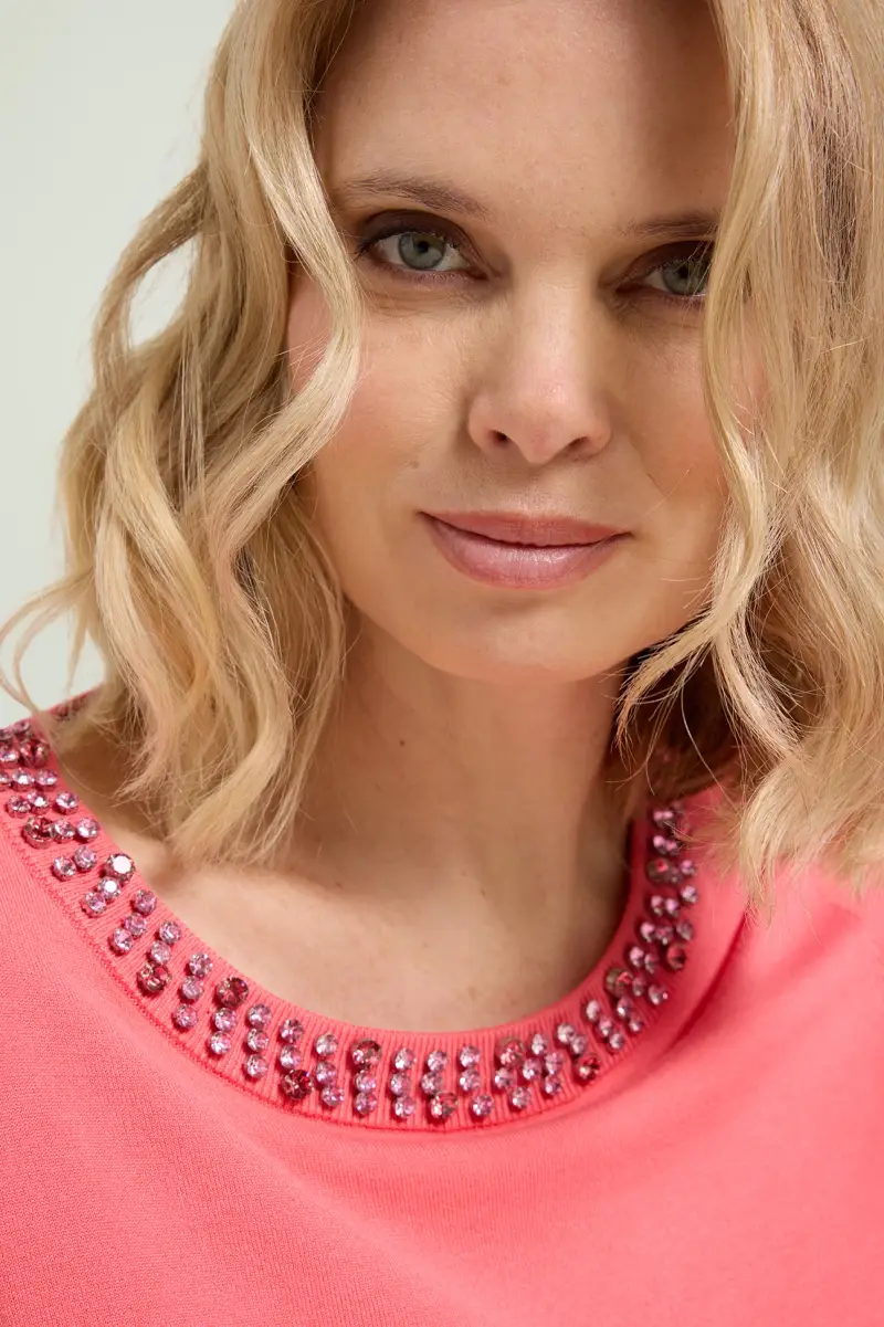 MAGLIA IN VISCOSA COMFORT RICAMATA A MANO Donna miniatura 3