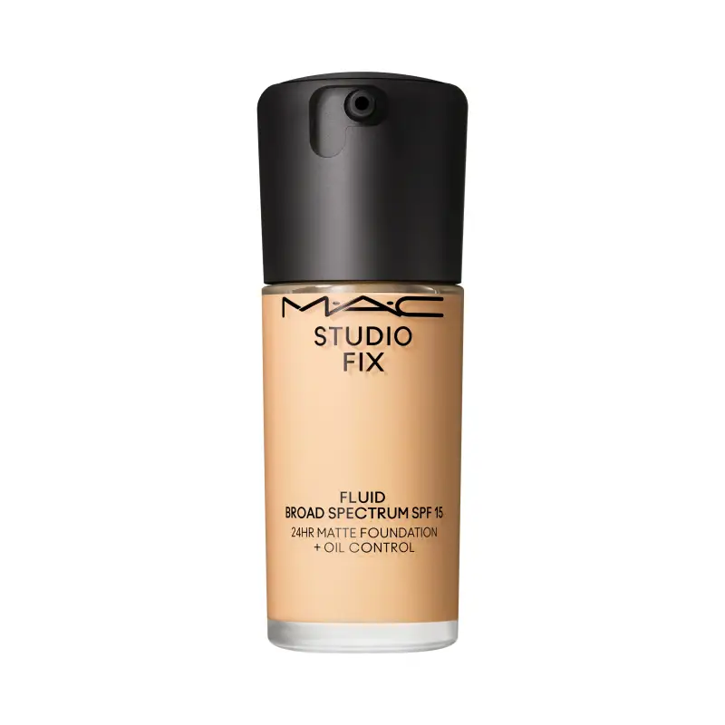 Fondotinta Studio Fix Fluid SPF15 NC15 - Fondotinta
