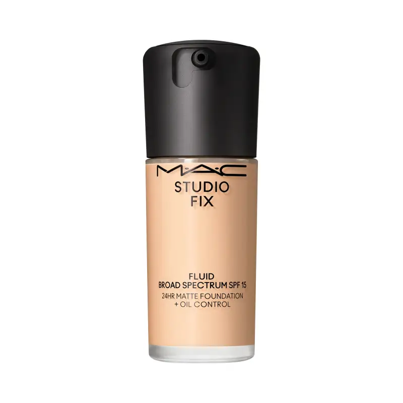 Fondotinta Studio Fix Fluid SPF15 NC16 - Fondotinta