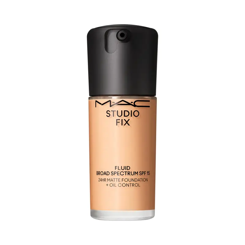 Fondotinta Studio Fix Fluid SPF15 NC18 - Fondotinta