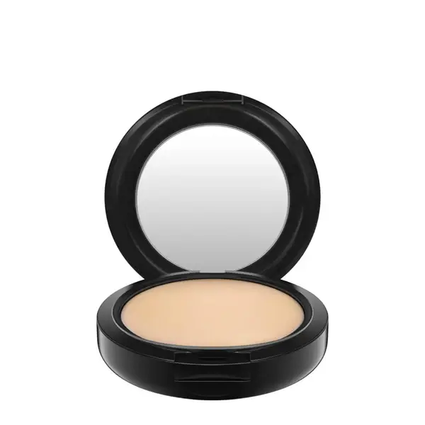 Fondotinta Studio Fix Powder Plus Foundation NC15 - Fondotinta
