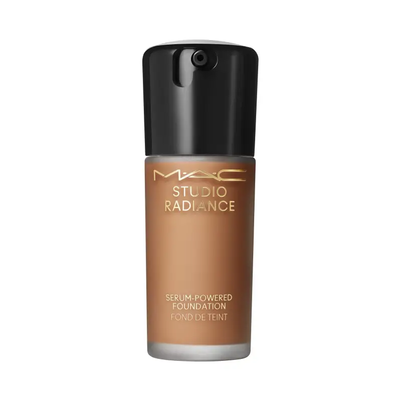 Fondotinta Studio Radiance Serum-Powered Foundation NC50 - Fondotinta