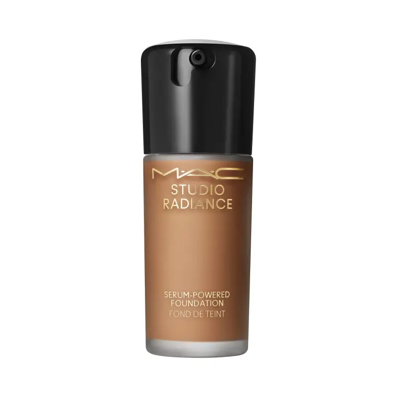 Fondotinta Studio Radiance Serum-Powered Foundation NC55 - Fondotinta