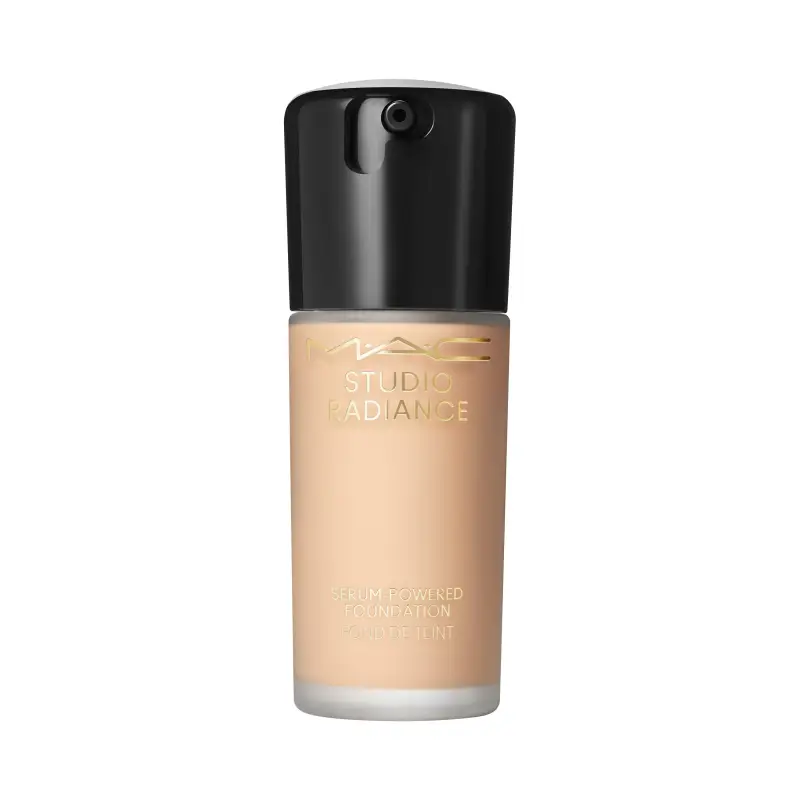 Fondotinta Studio Radiance Serum-Powered Foundation NW13 - Fondotinta