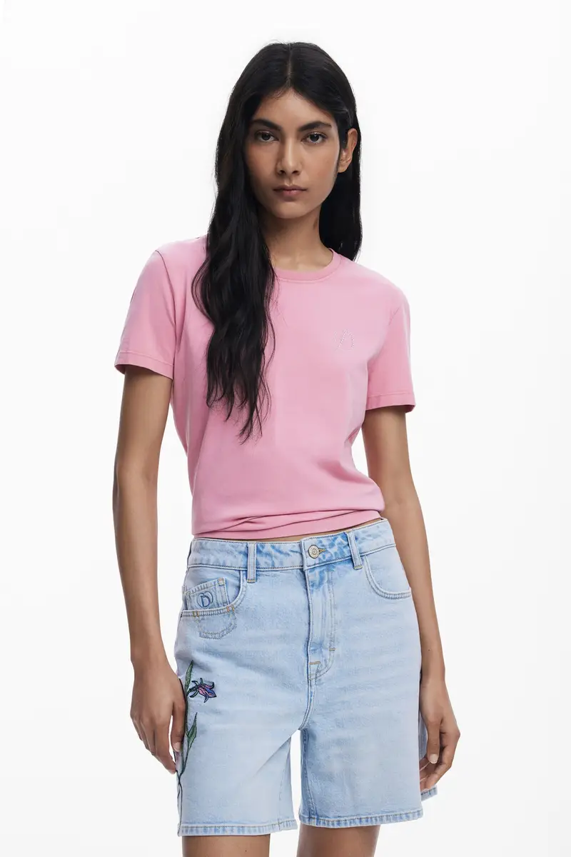 Maglietta "D" con strass